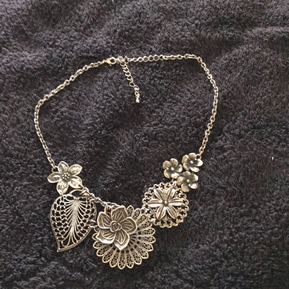 Cute metal necklace
